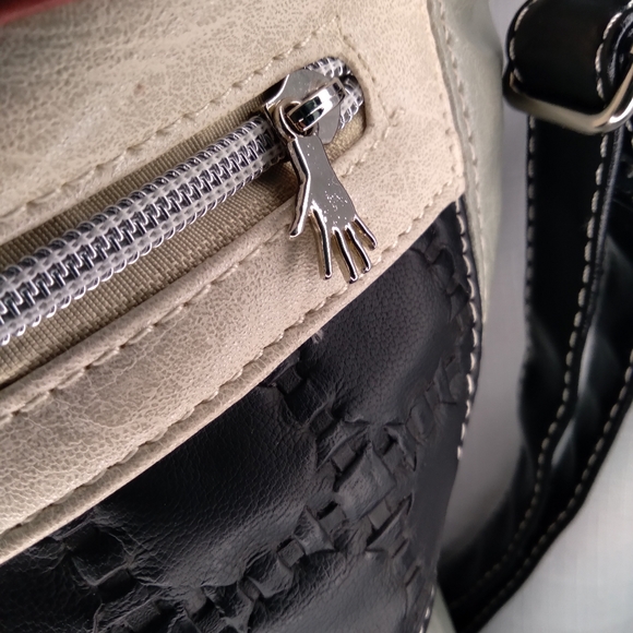 NOI NOI Tote - Picture 9 of 10